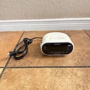 Sony Dream Machine ICF-C318 FM/AM Clock Radio Dual Alarm White Green LED Display